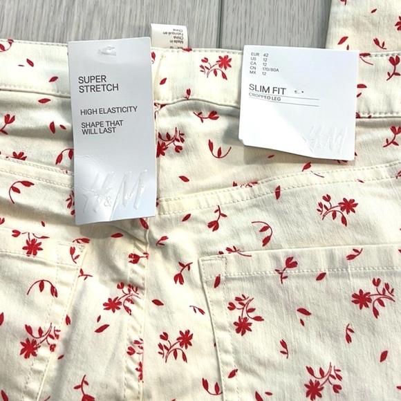 NWT, H&M,Creamy Beige & Floral
Straight-leg,Mid-Rise Pant w/Stretch,Size 12 - Picture 4 of 11
